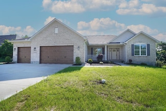 1596 Tatum Ln, Hamilton, OH 45013