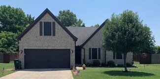 888 Bayou Vista Dr, Marion, AR 72364