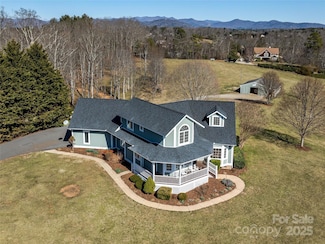 55 Plantation Dr, Asheville, NC 28806