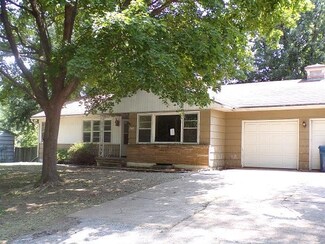2809 S Overton Ave, Independence, MO 64052