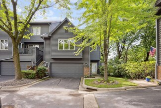 2206 Sherwood Ct, Hopkins, MN 55305