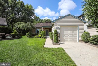 82 Poppy Ct, Mount Laurel, NJ 08054