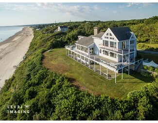 16 Fisher Ln, Bourne, MA 02532