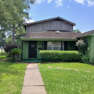 2105 Earl St, Beaumont, TX 77703