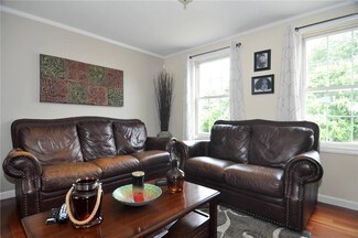 231 Magnolia St, Cranston, RI 02910