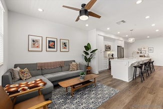 1107 Hibiscus Way, Oceanside, CA 92054