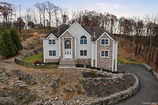 54 Pyngyp Rd, Stony Point, NY 10980