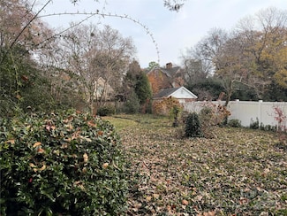 2629 Sharon Rd, Charlotte, NC 28211