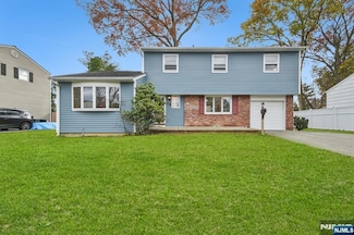 36 Arcadia Rd, Pompton Lakes, NJ 07442