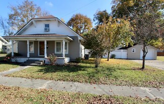 902 S Main St, Fort Branch, IN 47648