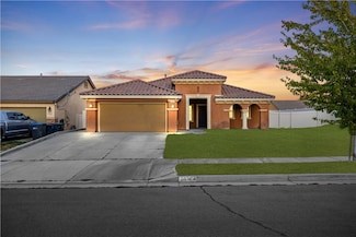 1016 Canyon Dr W, Tehachapi, CA 93561