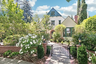 1716 Fulton St, Palo Alto, CA 94303