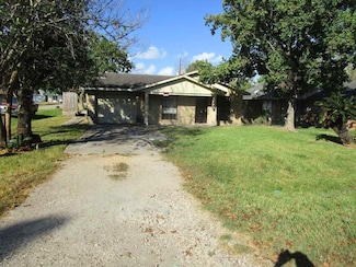 601 N 12th St, La Porte, TX 77571