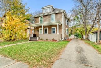 609 3rd Ave S, Moorhead, MN 56560