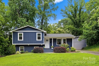 6733 Candlewood Dr, Charlotte, NC 28210