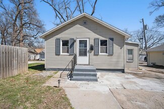 409 10th St, West Des Moines, IA 50265