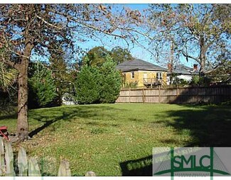 416 E 41st St, Savannah, GA 31401
