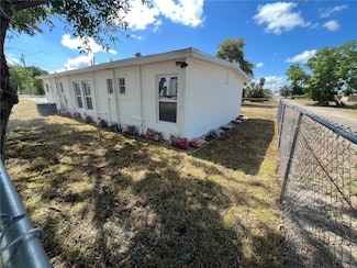 143 D St, Lake Wales, FL 33853