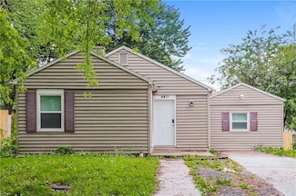 4411 N Charlotte St, Kansas City, MO 64116
