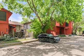 6921 Ten Oaks Cir, Austin, TX 78744