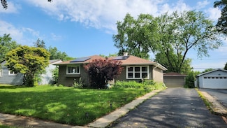2108 Hawk Ln, Rolling Meadows, IL 60008