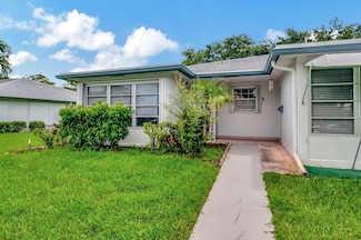 1217 S Drive Way Unit A, Delray Beach, FL 33445