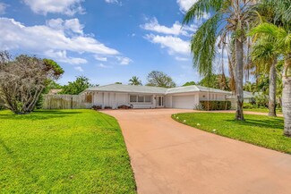 8111 W Lake Dr, West Palm Beach, FL 33406