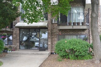 1485 N Winslowe Dr Unit 303, Palatine, IL 60074