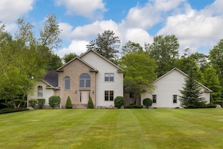 10170 Tiger Lily Ln, Waterford, PA 16441