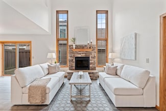 18504 Peach Tree Ct, Minnetonka, MN 55345