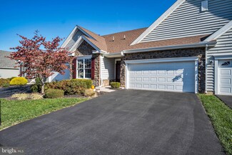 228 Colonial Dr, Mechanicsburg, PA 17050