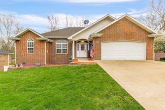 1020 Grace Ln, Boonville, MO 65233