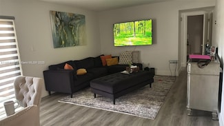 370 E Laurel Dr Unit 3E, Margate, FL 33063
