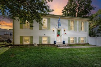 379 Clubhouse Dr, Roanoke, VA 24019