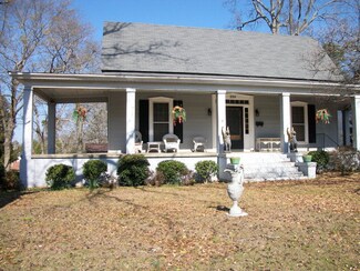 204 Calhoun St, Johnston, SC 29832