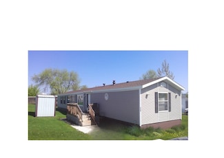 509 22 1 2 St NW, Stewartville, MN 55976