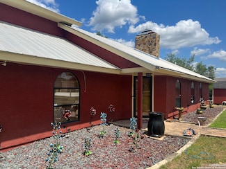 782 Lakeshore Dr N, Bandera, TX 78003