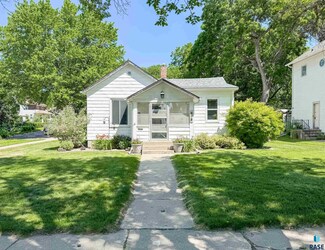 918 W 5th St, Sioux Falls, SD 57104