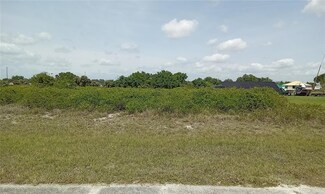 3013 Honeywood Rd, Labelle, FL 33935
