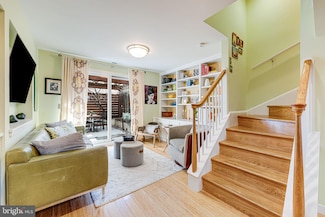 1702 Seaton St NW, Washington, DC 20009