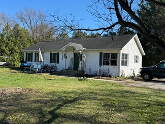 6901 E 250 S, Knox, IN 46534