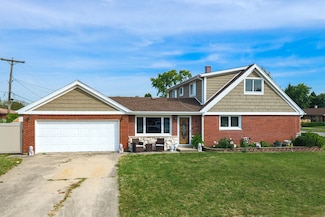 9236 Pembroke Ln, Bridgeview, IL 60455