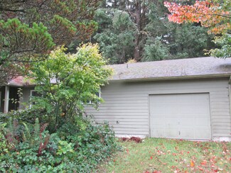 3014 NE East Line Rd, Yachats, OR 97498