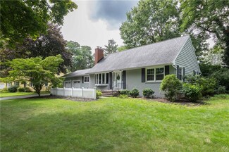 141 Creekwood Dr, Rochester, NY 14626