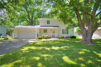 325 S Durfee St, Warrensburg, IL 62573