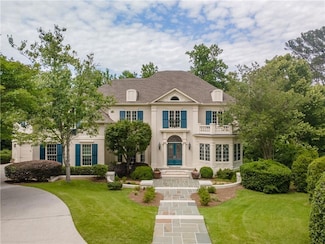 8470 Lazy Oaks Ct, Atlanta, GA 30350