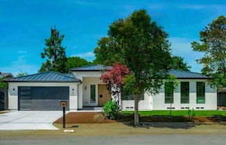 83 Sevilla Dr, Los Altos, CA 94022