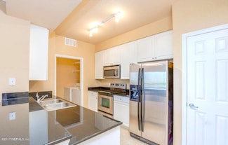 8539 Gate Pkwy W Unit 436, Jacksonville, FL 32216