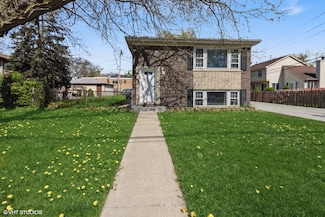 323 Marshall Rd, Bensenville, IL 60106