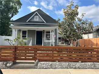 121 W 18th St, Santa Ana, CA 92706